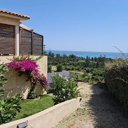 Casa Peppina - Chez Tonio Et Sylvie Hotell Sari-Solenzara Exteriör bild